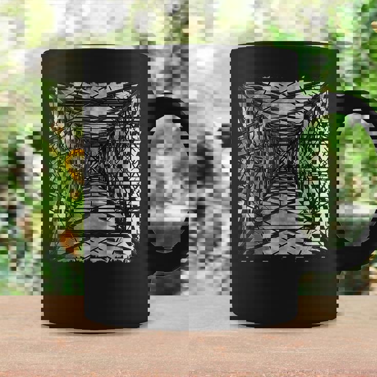 Pylon East London イングランド写真アートワーク アンティーク調 コーヒーマグ ギフトのアイデア