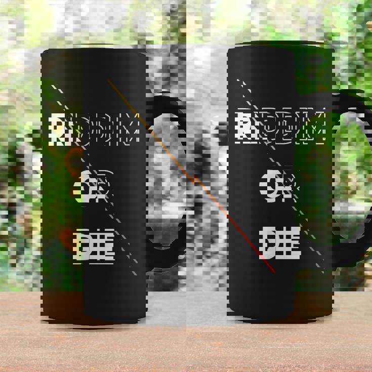 Riddim Or Die ダブステップギフト コーヒーマグ ギフトのアイデア