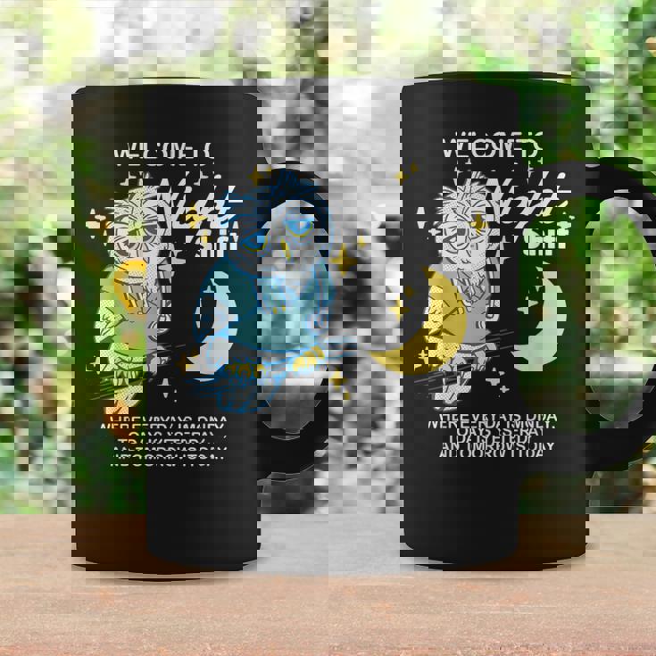 Willkommen Zur Nacht Arbeit Wo Jeder Tag Ein Monday Ist コーヒーマグ ギフトのアイデア