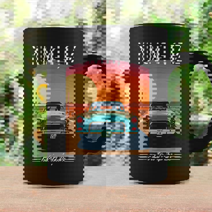 Yuma Az レトロハイウェイ ノスタルジック ヴィンテージカーデザイン コーヒーマグ ギフトのアイデア