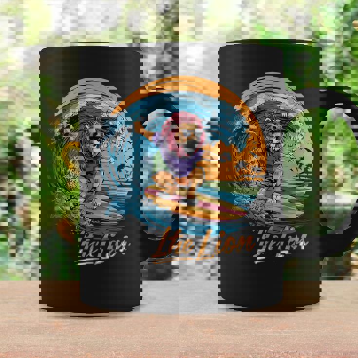 おもしろい ライオン サーフィン ライオン スポーツ サーファー 動物 恋人 夏 コーヒーマグ ギフトのアイデア