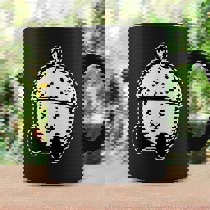 かわいい どんぐり 笑顔 ハッピー どんぐり ブラックワーク ミニマリスト コーヒーマグ ギフトのアイデア