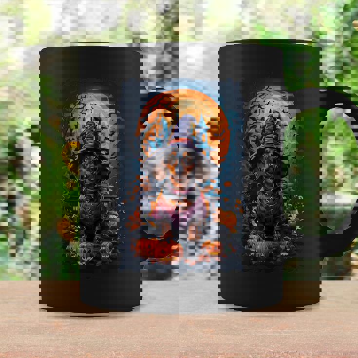 かわいいダックスフントと不気味なお化け屋敷のハロウィンコスチューム コーヒーマグ ギフトのアイデア