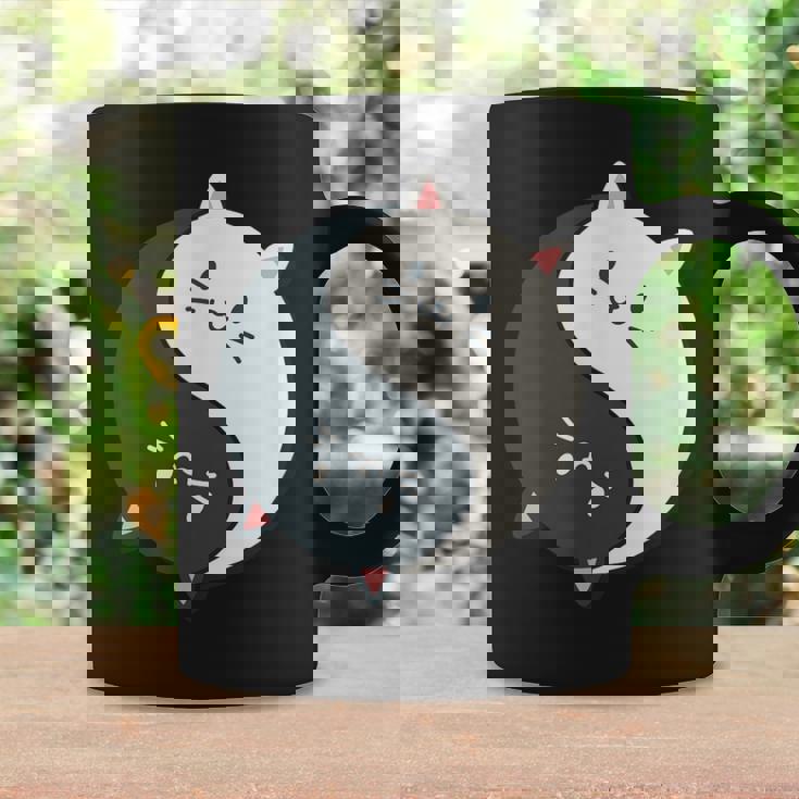 かわいい猫と一緒に陰陽師のサイン I Karma Yoga Cat コーヒーマグ ギフトのアイデア