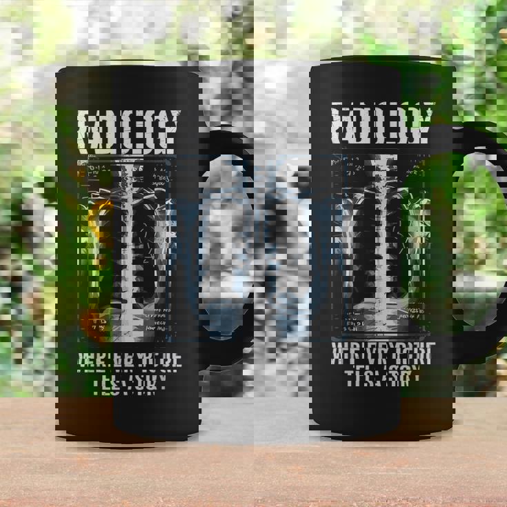 すべての写真が物語を語る放射線科医 コーヒーマグ ギフトのアイデア