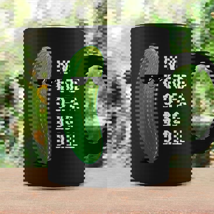 アイム・カインド・オブ・ア・ビッグ・ディルのフード・ダジャレ変なピクルス・キュウリ コーヒーマグ ギフトのアイデア