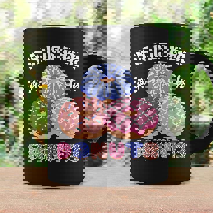 アイム・ジャスト・ヒア・フォー・ザ・ドーナツ・ファニー・ドーナツ・ラヴァー・ドーナツ コーヒーマグ ギフトのアイデア