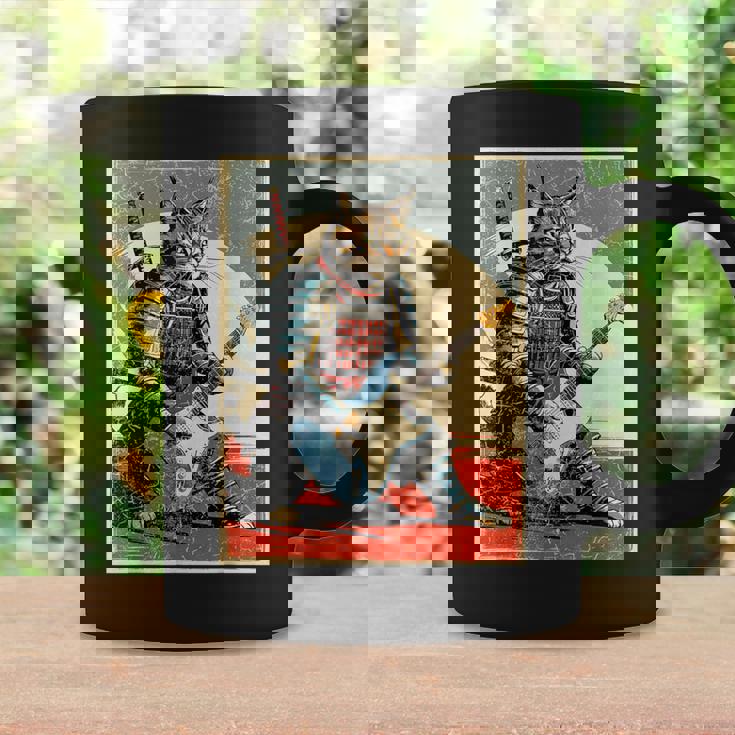 アニメ 日本の侍猫 エレキギターを弾くアートワーク コーヒーマグ ギフトのアイデア