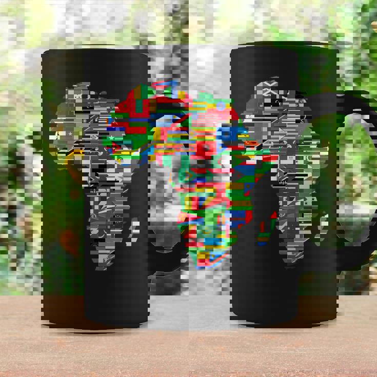 アフリカの地図-アフリカの国の旗の贈り物が付いているアフリカの地図 コーヒーマグ ギフトのアイデア