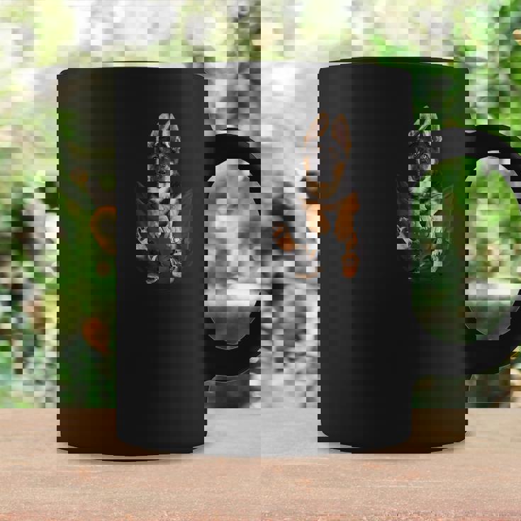 アルザス愛好家のためのポケットに入った面白いジャーマンシェパード コーヒーマグ ギフトのアイデア