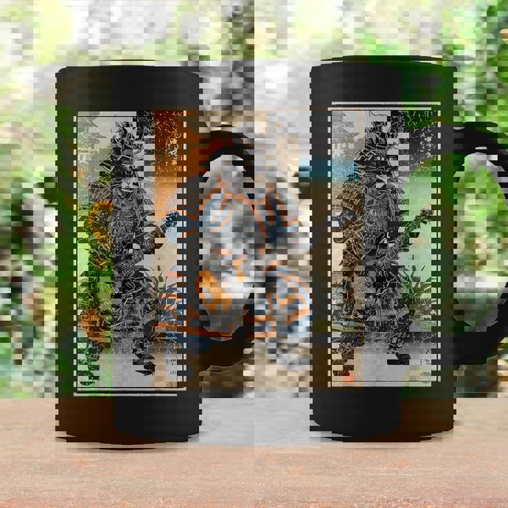 エレキギターを弾く日本の侍猫 浮世墨アート コーヒーマグ ギフトのアイデア