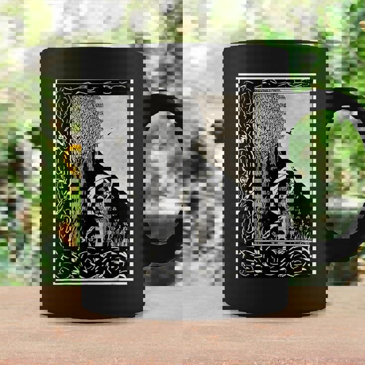 オーブリー・ビアズリー作「女に似た悪魔」1893 コーヒーマグ ギフトのアイデア