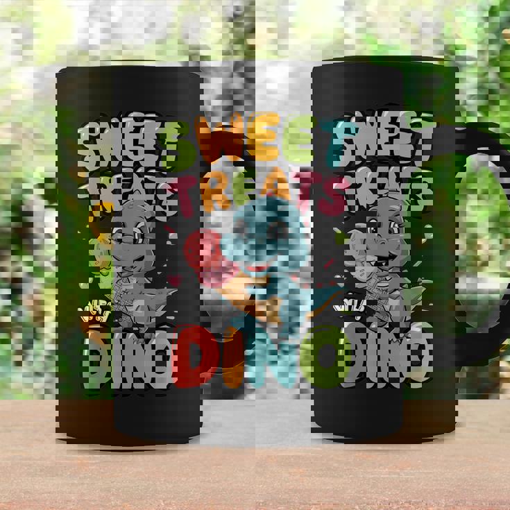 カラフル スイート おやつ 恐竜 かわいい 恐竜 デザート アイスクリーム コーヒーマグ ギフトのアイデア