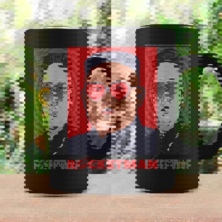 キム・ジョンウン、ファニー・ロケットマン・パロディ・ロックンロール コーヒーマグ ギフトのアイデア