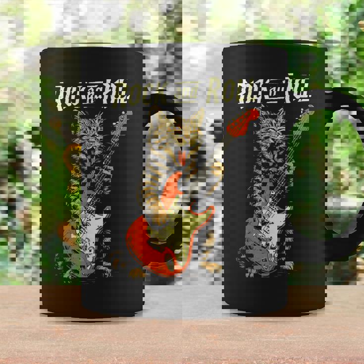 ギターを弾くロックな猫 音楽好き猫好き向けデザイン コーヒーマグ ギフトのアイデア