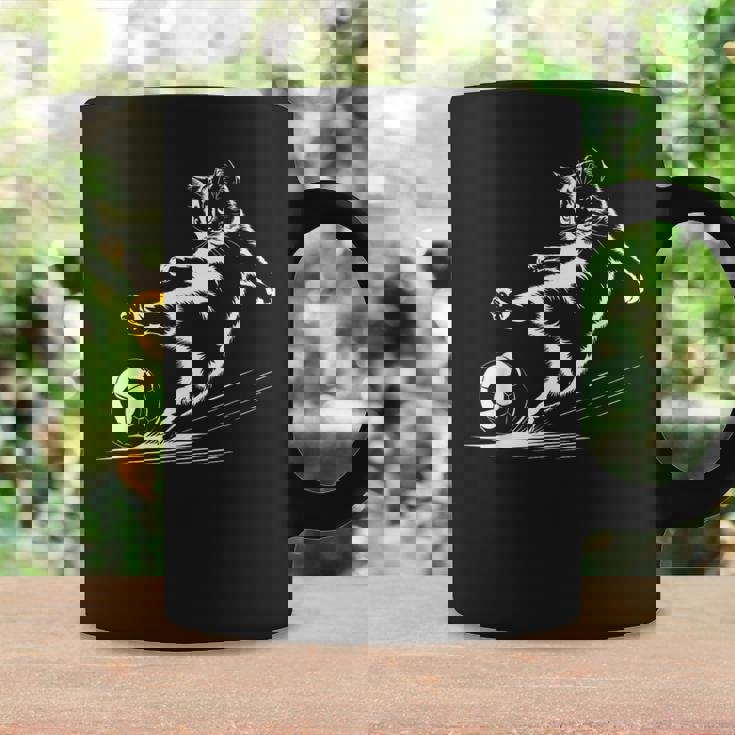 サッカーボール グラフィック 猫 スポーツ コスチューム ギフト コーヒーマグ ギフトのアイデア