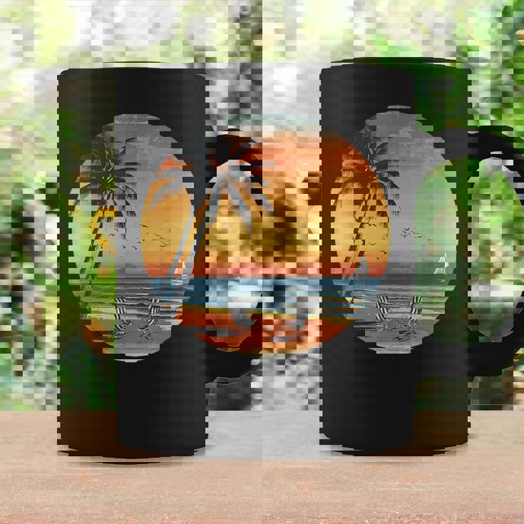 サンセット ビーチ ヤシの木 夏 バイブ レトロ トロピカル 夏 ビーチ コーヒーマグ ギフトのアイデア