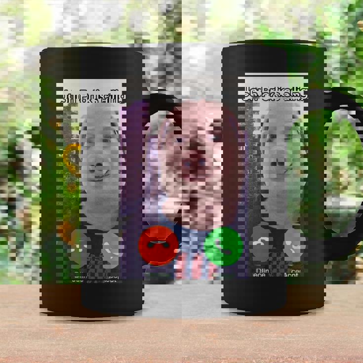 ジョン・ポークがファニー・アンサー・コール・フォンをかけている コーヒーマグ ギフトのアイデア