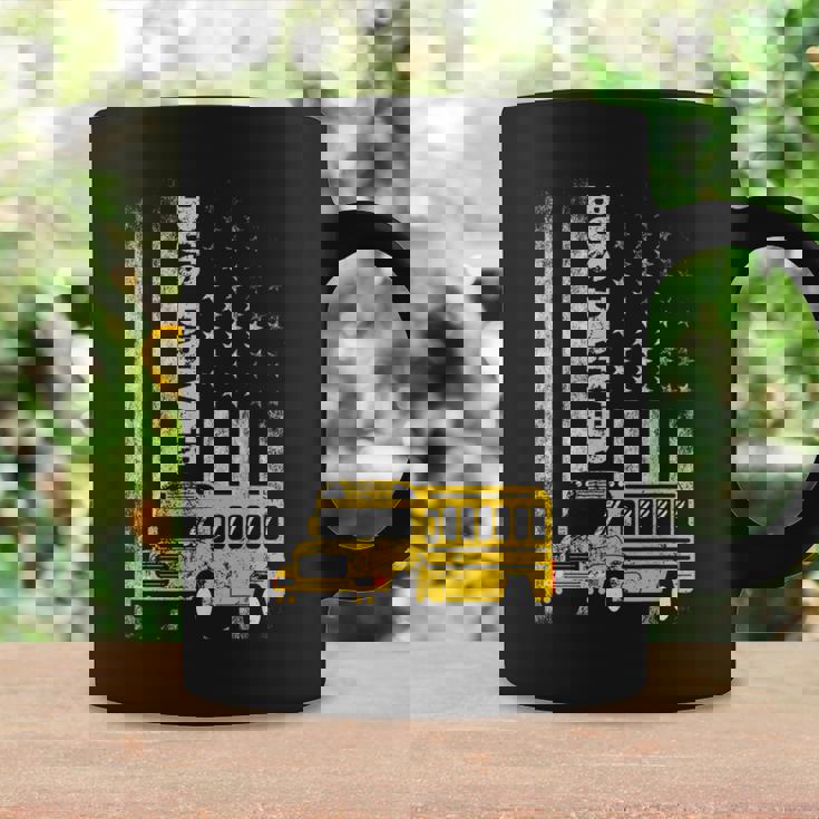 スクールバスドライバー アメリカ国旗 スクールバスドライバー用 コーヒーマグ ギフトのアイデア