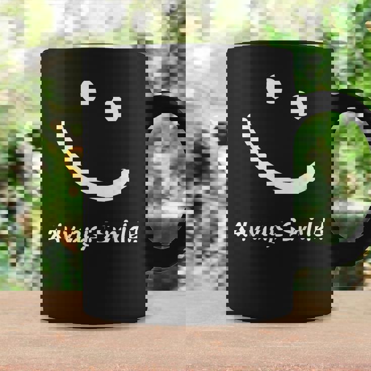 スマイルデザイン「ただスマイル」と言う言葉 コーヒーマグ ギフトのアイデア