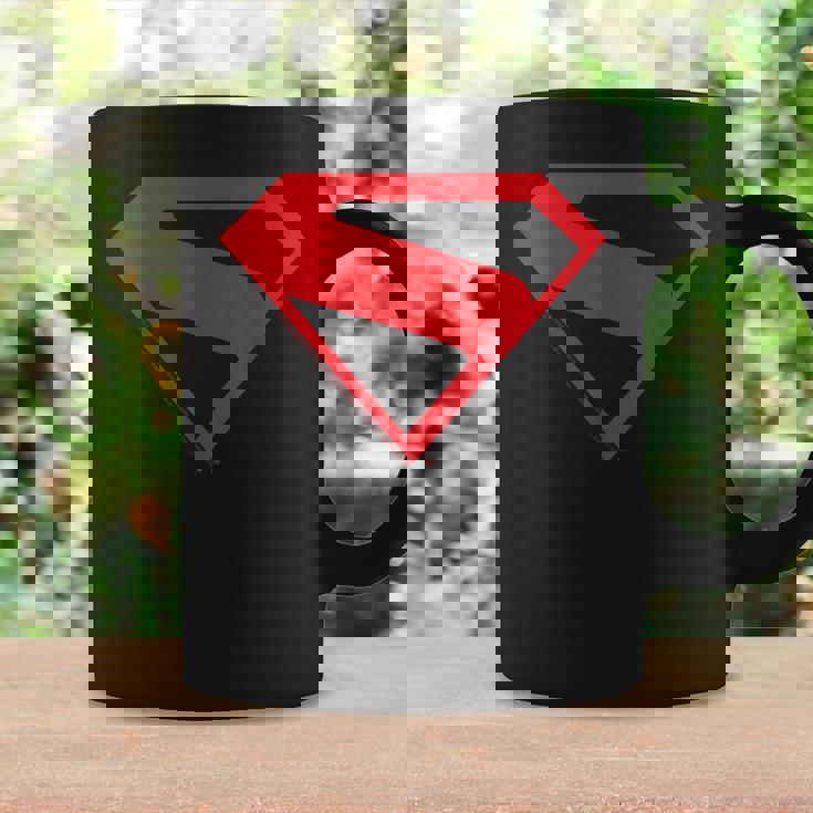 スーパーマン映画デザインのスーパーマンシルエット。 コーヒーマグ ギフトのアイデア