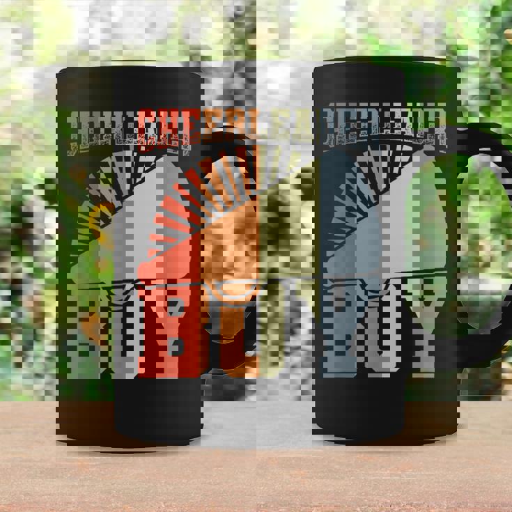 チアリーディング少年男子大学生チアリーダー コーヒーマグ ギフトのアイデア