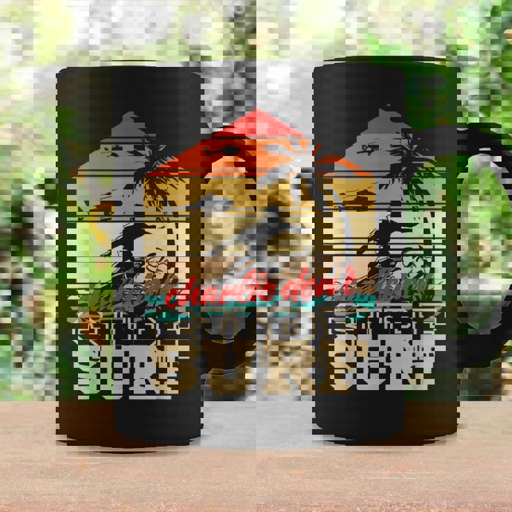チャーリー・ドント・サーフィン・ミリタリー・ベトナム・サーフ コーヒーマグ ギフトのアイデア
