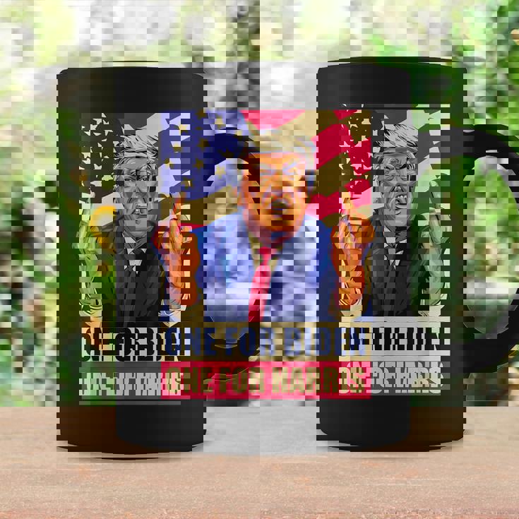 ドナルド・トランプ 中指 バイデン ハリス アメリカ 共和党員 コーヒーマグ ギフトのアイデア