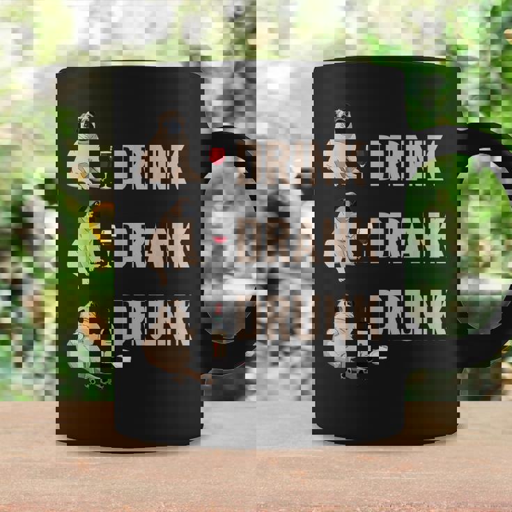 ドリンク 飲酒 パグ 飲酒 ワイン ミーム 面白い コーヒーマグ ギフトのアイデア