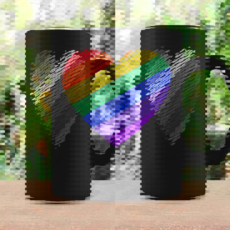 ハート・イン・ザ・カラーズ・オブ・ザ・レインボー コーヒーマグ ギフトのアイデア