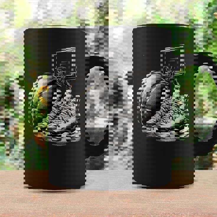 バスケットボール選手の夢 スニーカー ボール スラムダンク コーヒーマグ ギフトのアイデア