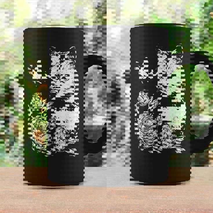 バラと蝶の猫、花柄 コーヒーマグ ギフトのアイデア