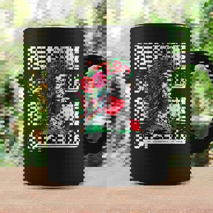 パレスチナのバンダナを持つパレスチナの少女 パレスチナ人 コーヒーマグ ギフトのアイデア