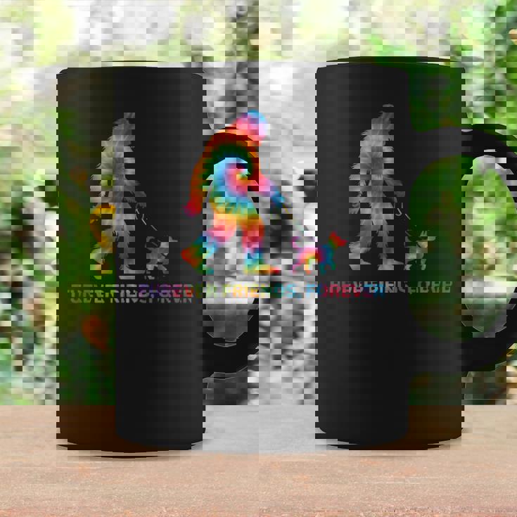 ビッグフットと犬の絆 – Furever Friends Forever コーヒーマグ ギフトのアイデア