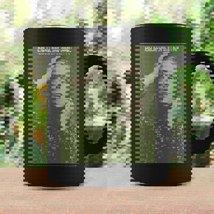 ブライアン・ウォードによるデヴィッド・ボウイの神の対称写真。 コーヒーマグ ギフトのアイデア