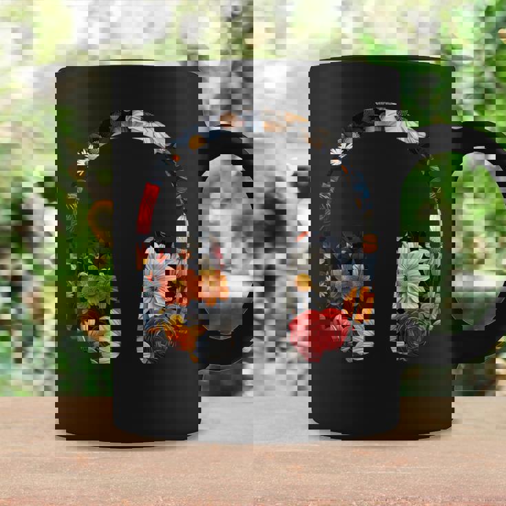 ヘッドフォンのシルエット 花柄 ボタニカル・フラワー コーヒーマグ ギフトのアイデア