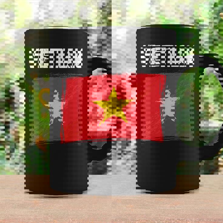 ベトナム国旗 ホリデー ビンテージ グランジ ベトナム国旗 コーヒーマグ ギフトのアイデア
