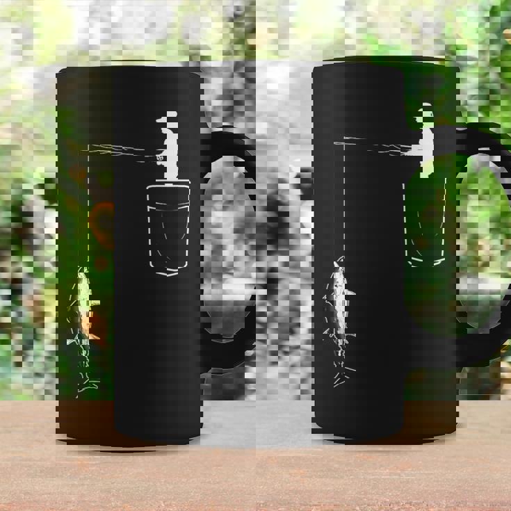 ポケットに入ったマグロ 魚釣り 面白い漁師 コーヒーマグ ギフトのアイデア