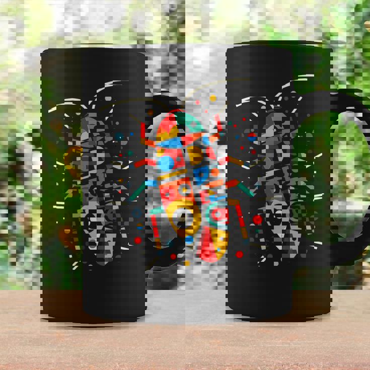 モダン 幾何学的 ミニマリズム イラスト ゴキブリ グラフィック コーヒーマグ ギフトのアイデア