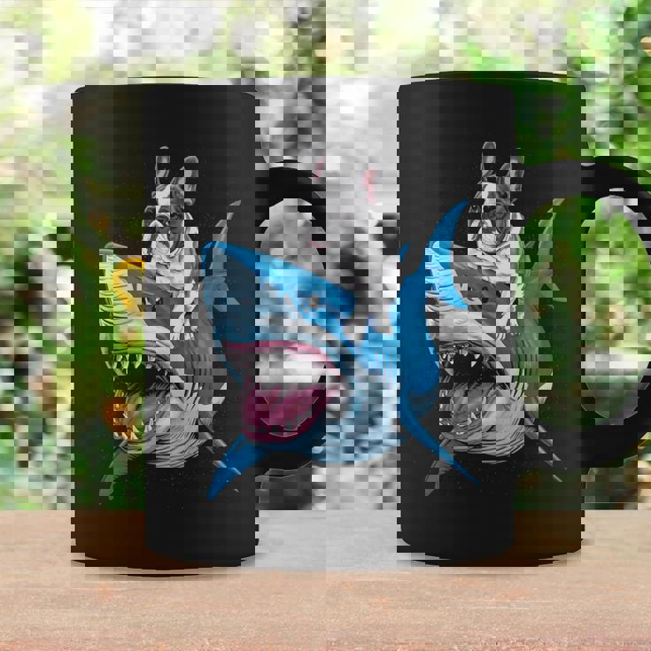 ライディング シャーク フレンチブルドッグ 長袖tシャツ コーヒーマグ ギフトのアイデア