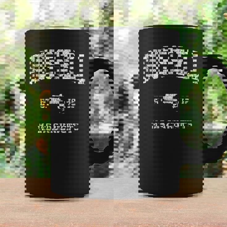 ラッセル・マサチューセッツ州マサチューセッツ州ヴィンテージアスレチックスポーツデザイン コーヒーマグ ギフトのアイデア