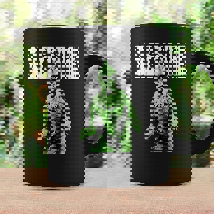 レトロなスリースタック爬虫類エイリアンのグラフィック。 コーヒーマグ ギフトのアイデア