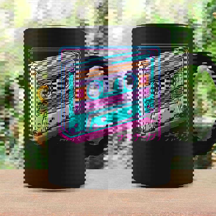 レトロヴェイパーウェイブカセット ロフィ アニメ 日本の美学 コーヒーマグ ギフトのアイデア