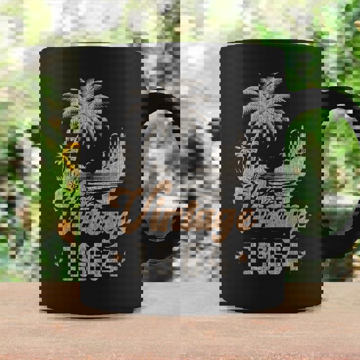 ヴィンテージ 1964 誕生日 61歳 ヤシの木 コーヒーマグ ギフトのアイデア