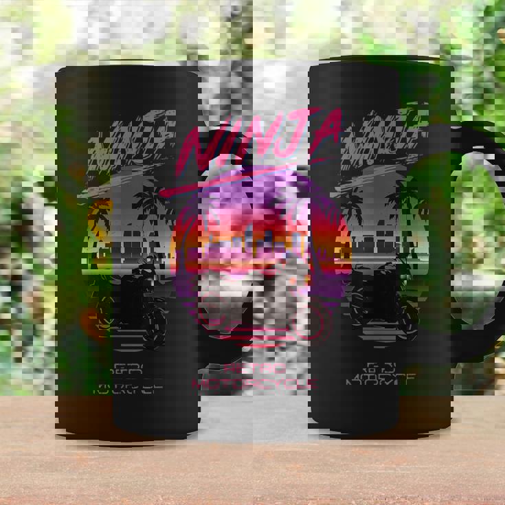 ヴィンテージ Ninja スポーツバイク スーパースポーツ 80S 映画 シンセウェーブ マイアミ バイス シティー コーヒーマグ ギフトのアイデア