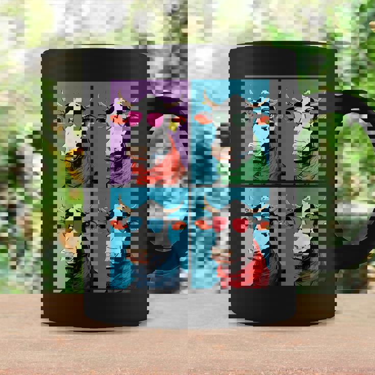 不機嫌そうな牛、エッジの効いた牛のグラフィックデザイン 牛好き向け コーヒーマグ ギフトのアイデア