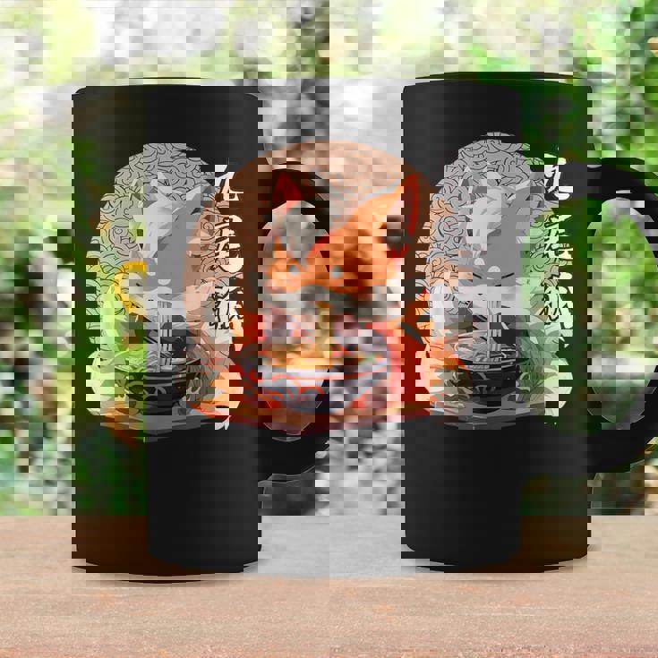 九尾の狐、ラーメンを食べる九尾の狐 コーヒーマグ ギフトのアイデア