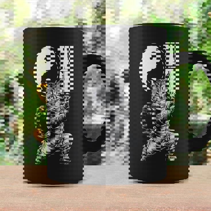 太極拳武術の陰陽を演じるかわいい猫 コーヒーマグ ギフトのアイデア