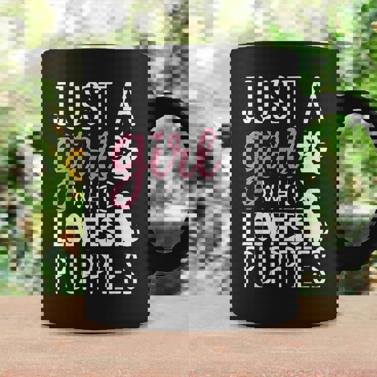 子犬 女の子 犬好き キュート ピンク 足跡プリント デザイン コーヒーマグ ギフトのアイデア