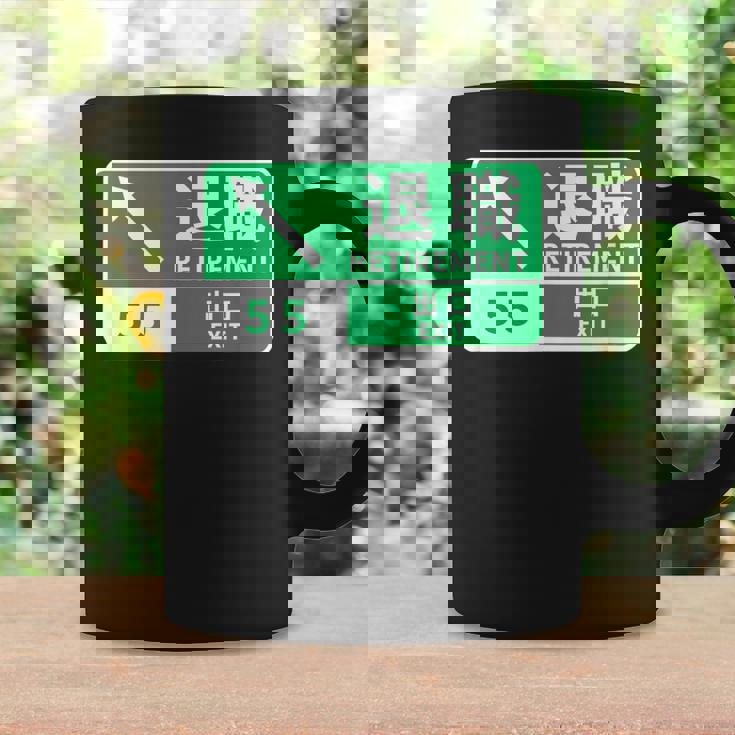 定年 退職 面白いtシャツ 車 自動車 文字入り 定年 父 おもしろ 面白い 服 おもしろグッズ 文字tシャツ ネタ コーヒーマグ ギフトのアイデア